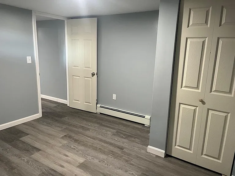 229 Pontiac Ave — Photo 5