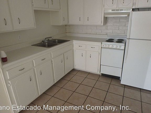 3rd image of 1410 Ponderosa St APT 130