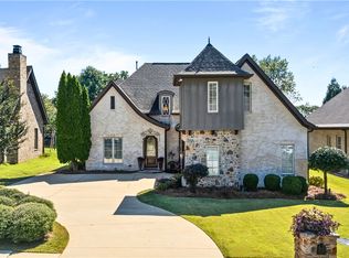 755 Oakdale Dr, Auburn, AL 36830