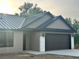 1022 Willow Dr, Millersburg, OH