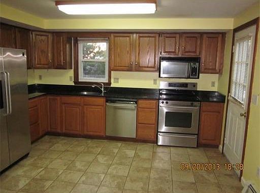 3rd image of 254 Lunns Way