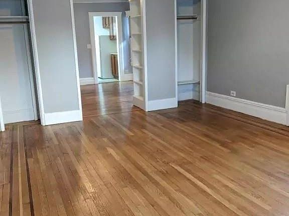 3rd image of 109 Park Ave