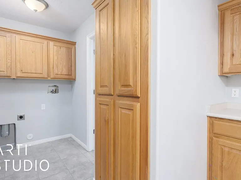 717 W Hafen Ln #6A — Photo 8