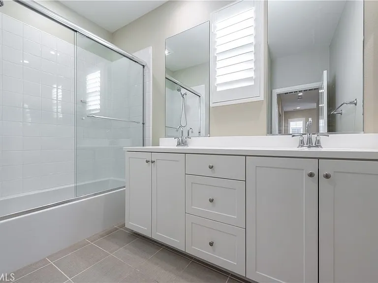 132 Gulfstream — Photo 17