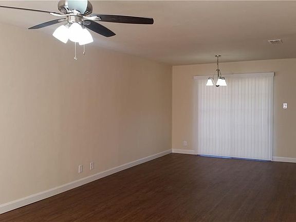 2nd image of 1002 Carmel Pkwy