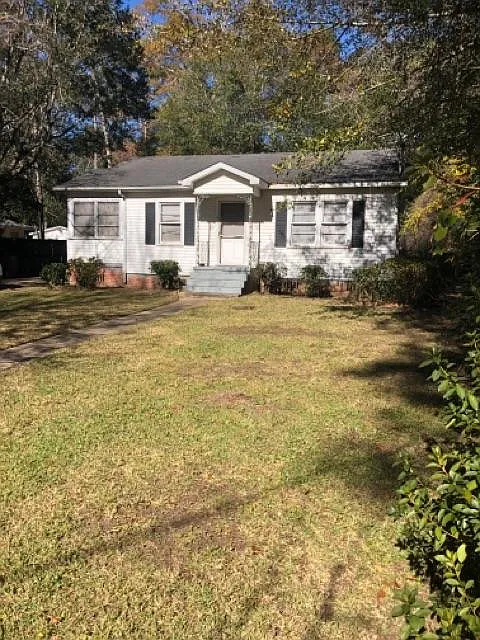4904 Princeton Dr — Photo 1