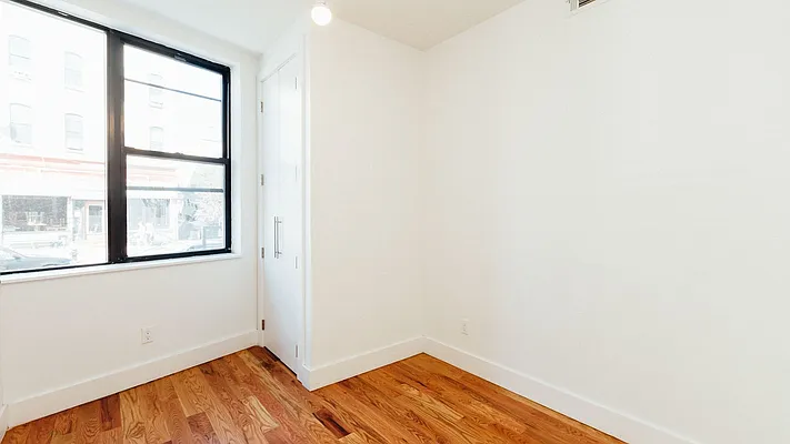 Rented by Nooklyn NYC LLC | media 24