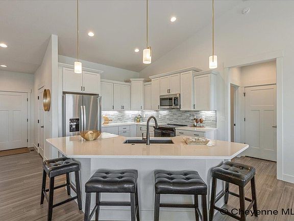 3rd image of 5713 Opal Dr