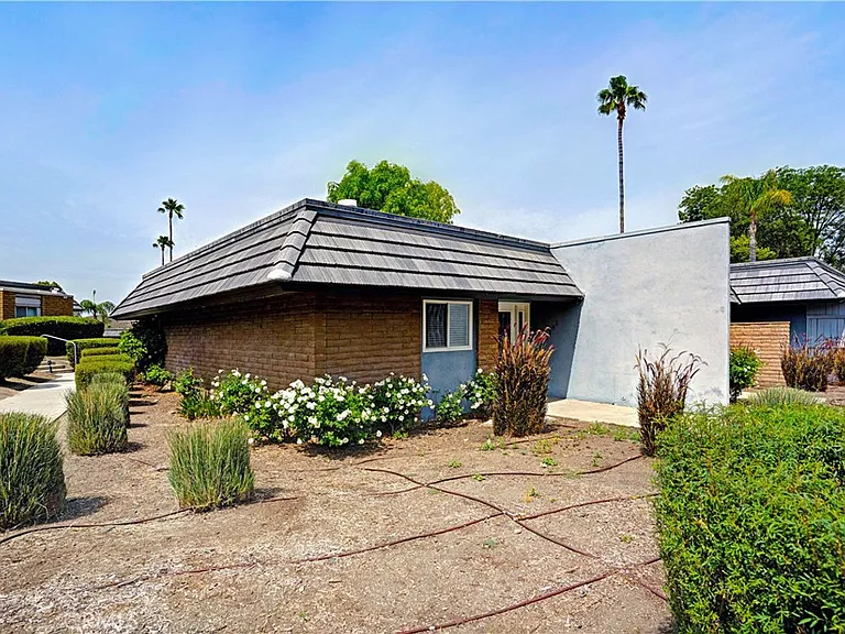 22392 Canyon Club Dr — Photo 4