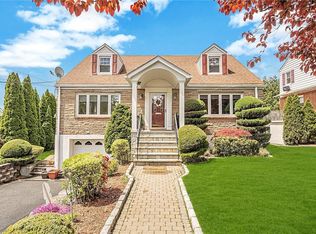 75 Mohawk Rd, Yonkers, NY 10710