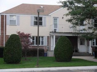 6825 Cloverdale Ln, Bayside, NY 11364