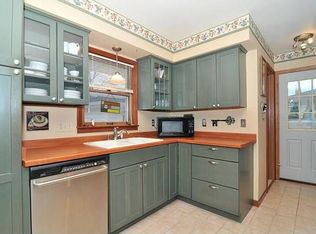 342 W Barry Ave, Port Washington, WI 53074