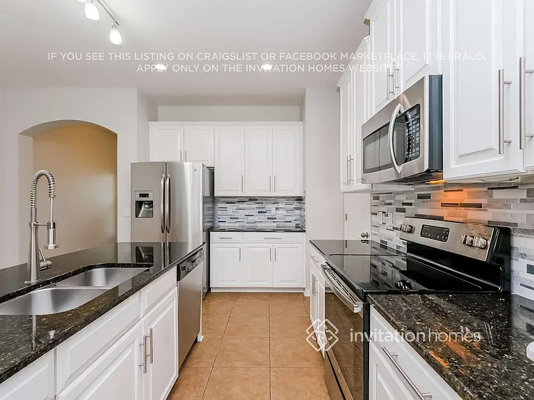 12592 Streamdale Dr — Photo 4
