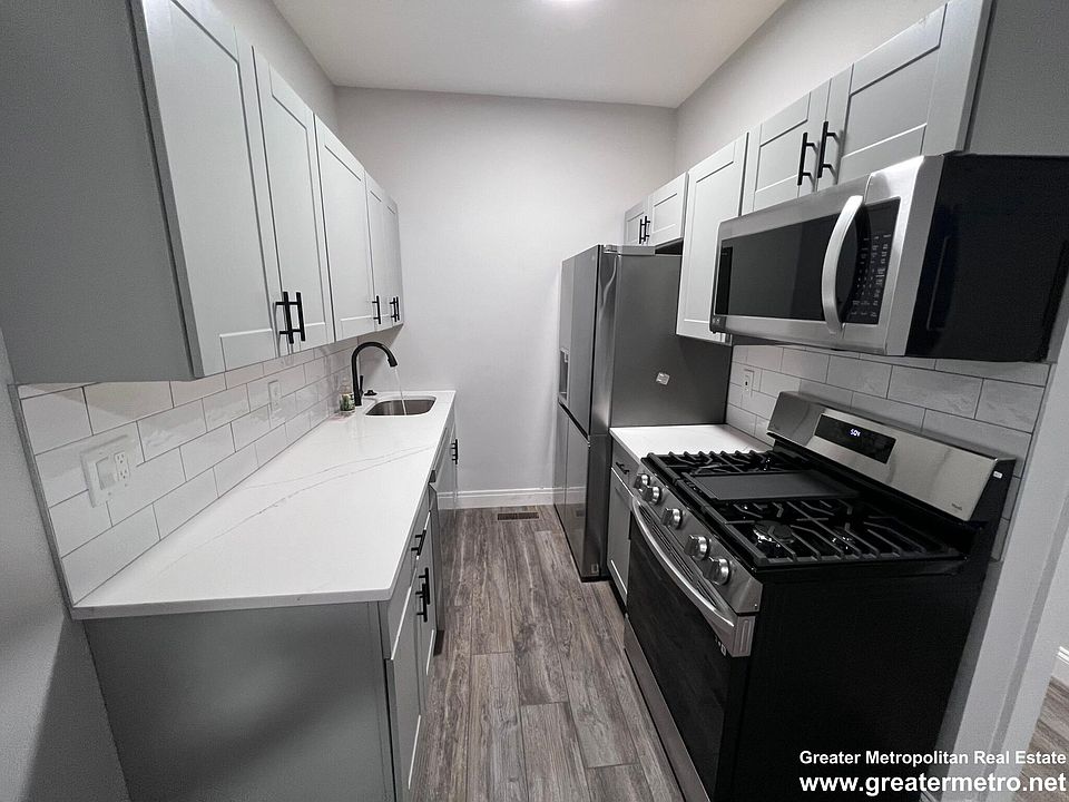 2nd image of 127 L St #3