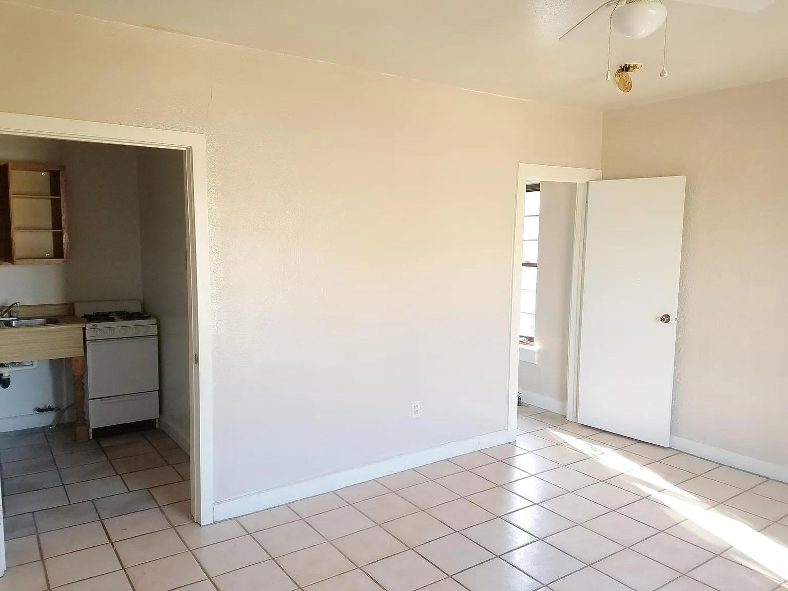 1 bed, 500 sqft, $600 — Photo 4