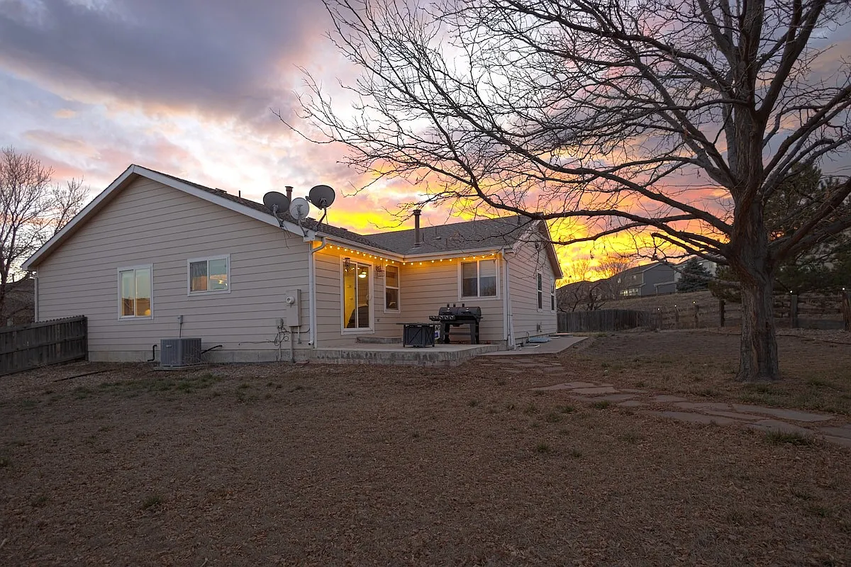 4 bed, 2510 sqft, $3,895 — Photo 3