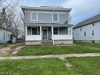 1st image of 1018 W 2nd St