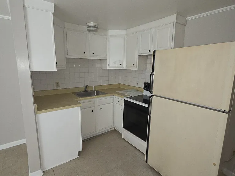 9611 17th Bay St #6 — Photo 5