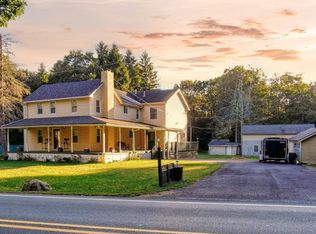 2882 Locust Ridge Rd, Pocono Lake, PA 18347