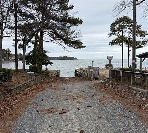 5th image of Washington Dr