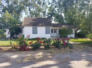 15900 N Locust Tree Rd, Lodi, CA 95240