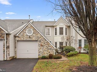 13 Randolph Ct, Newtown, PA 18940