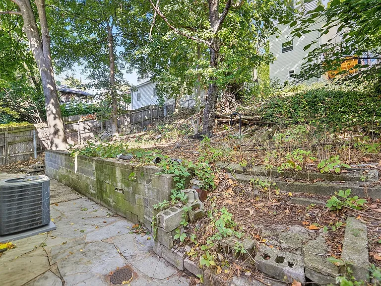 516 Carolyn Ave — Photo 23
