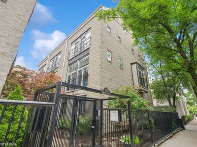 530 N Wood St APT D, Chicago, IL, 60622