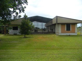 68 Old River Rd S, Palacios, TX 77465