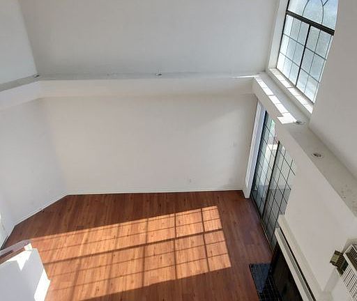 5th image of 3845 Inglewood Blvd #205