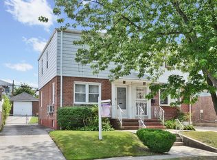 50-25 185th St, Flushing, NY 11365