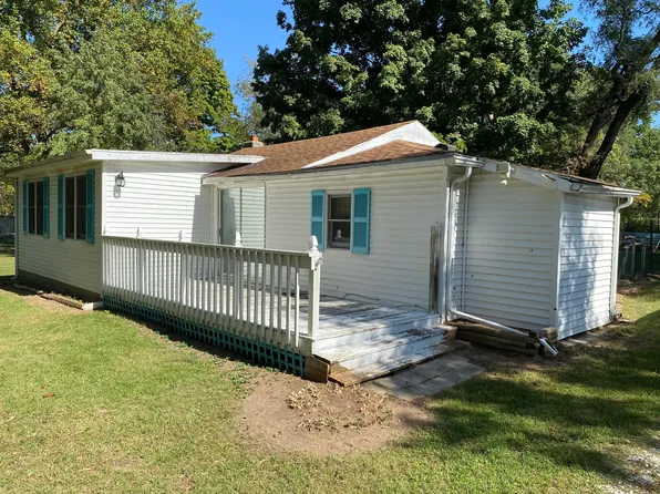 5540 N State Road 23 Rd, Grovertown, IN 46531