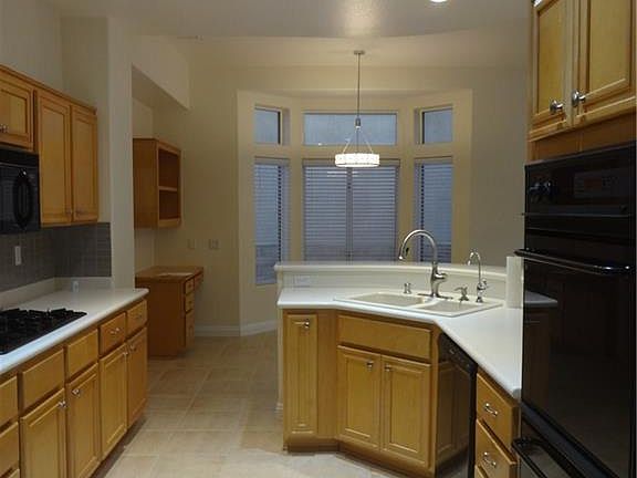 3rd image of 10020 Hunter Springs Dr