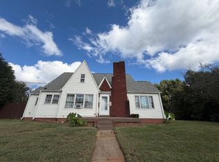 995 Salisbury Ridge Rd, Winston Salem, NC 27127