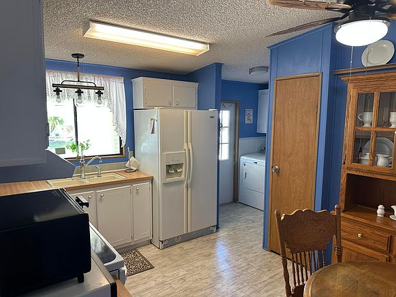 4th image of 526 Hemingway Terrace #F-02