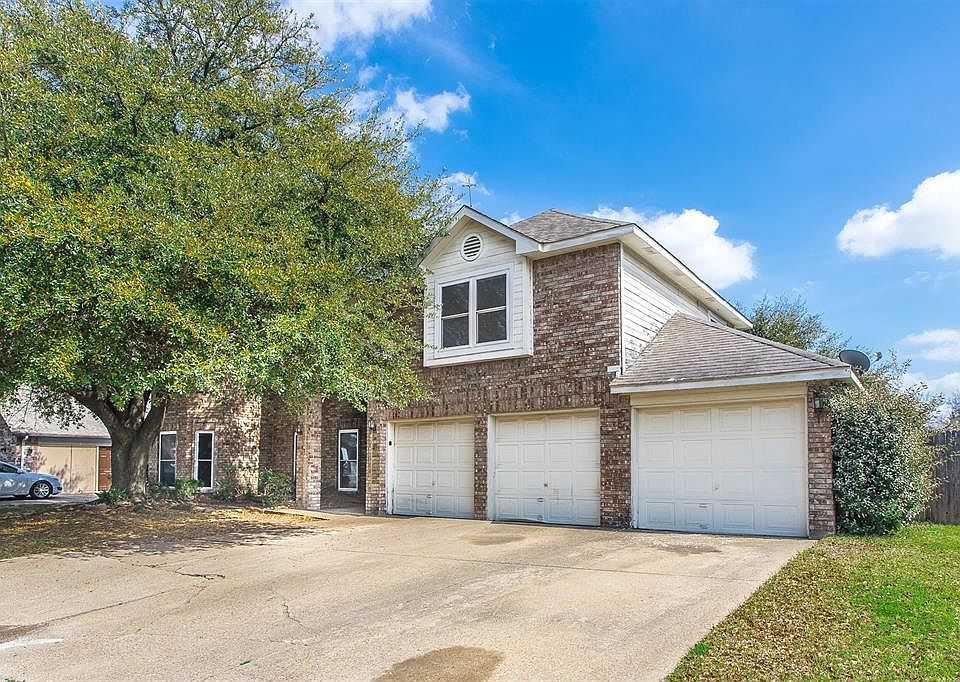 2nd image of 1644 Riverway Dr