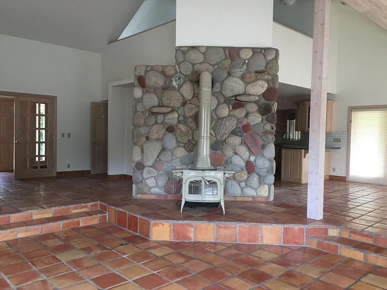 120 Letey Ln — Photo 4