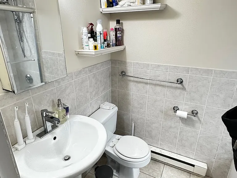 200 Kelton St #11 — Photo 9