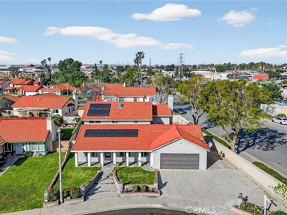 2nd image of 4311 Glenroy Ct