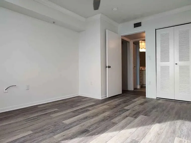 1000 Scotia Dr #506 — Photo 1