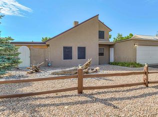 1089 Willow Way, Santa Fe, NM 87507