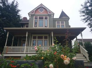 1612 46th Ave SW, Seattle, WA 98116