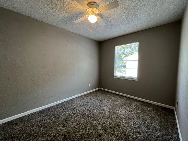 4433 Range Line Rd — Photo 8