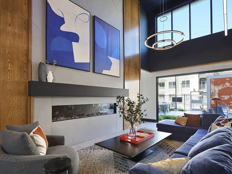 Fireplace Lounge