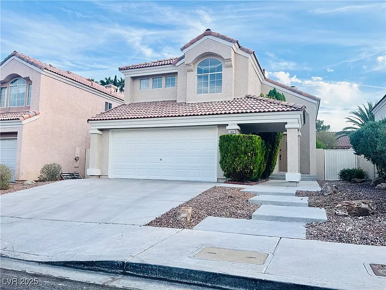 7837 Millhopper Ave — Photo 1