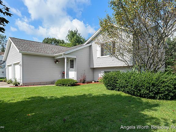 2nd image of 149 Windflower St NE