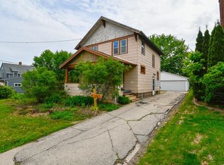 1200 S Lawe St, Appleton, WI 54915