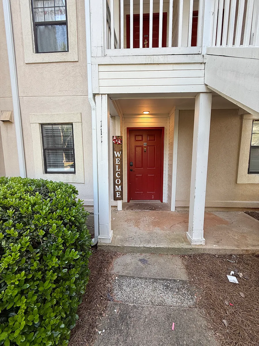 Building Photo - 210 Appleby Dr #111