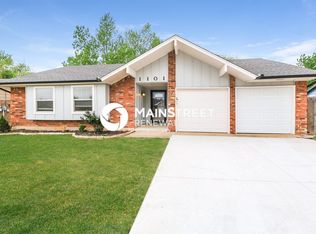 1101 S Avery Dr, Moore, OK 73160