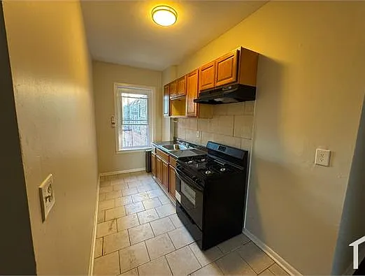 220 Roseville Ave #405 — Photo 1